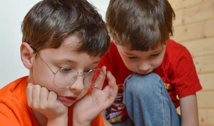 ambliopia--bambini cura dell'ambliopia nei bambini con Laser Agopuntura, dr Marzio Vanzini Bologna